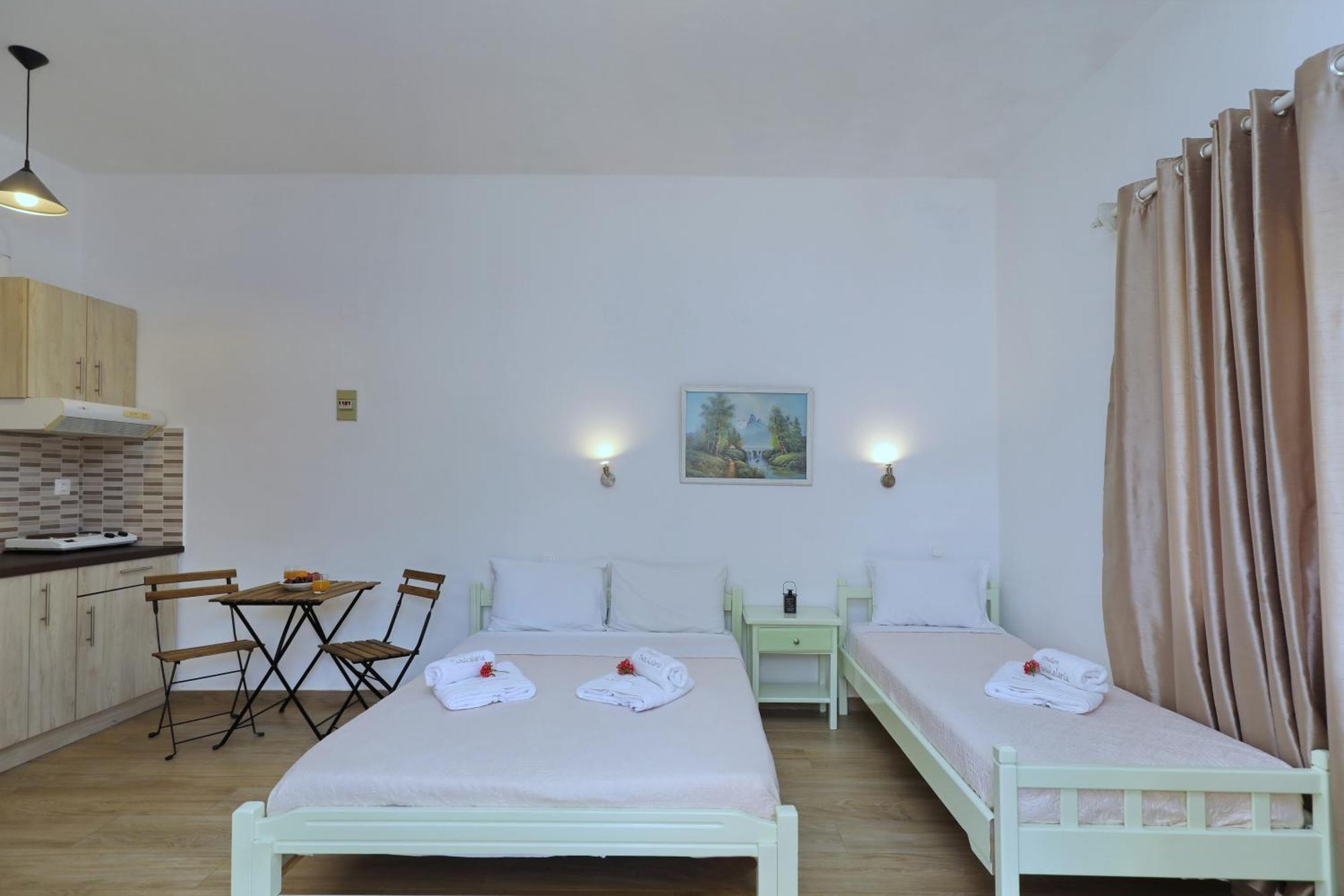 Tsoukalaria Studios Skopelos Town Exterior photo