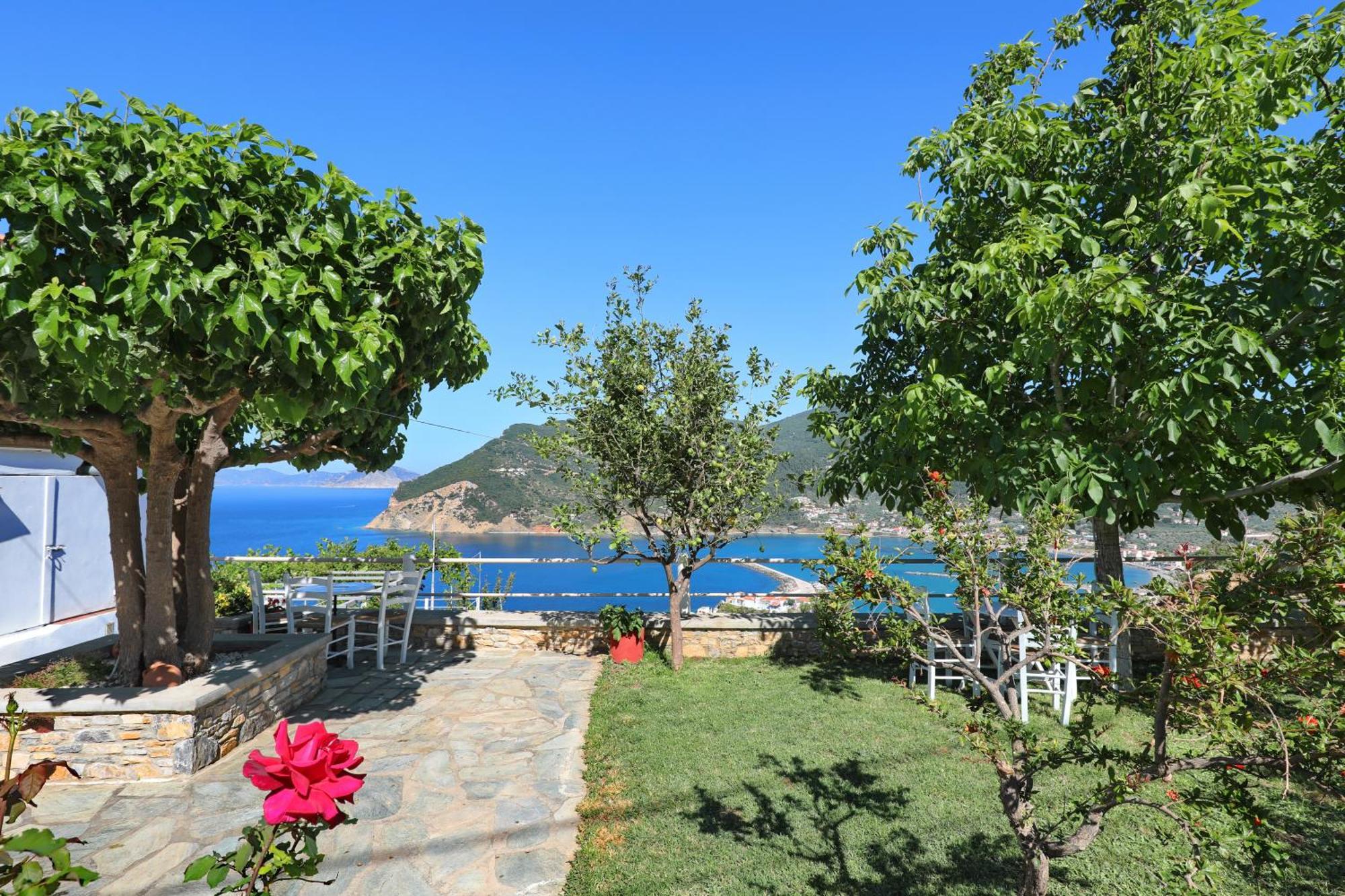 Tsoukalaria Studios Skopelos Town Exterior photo