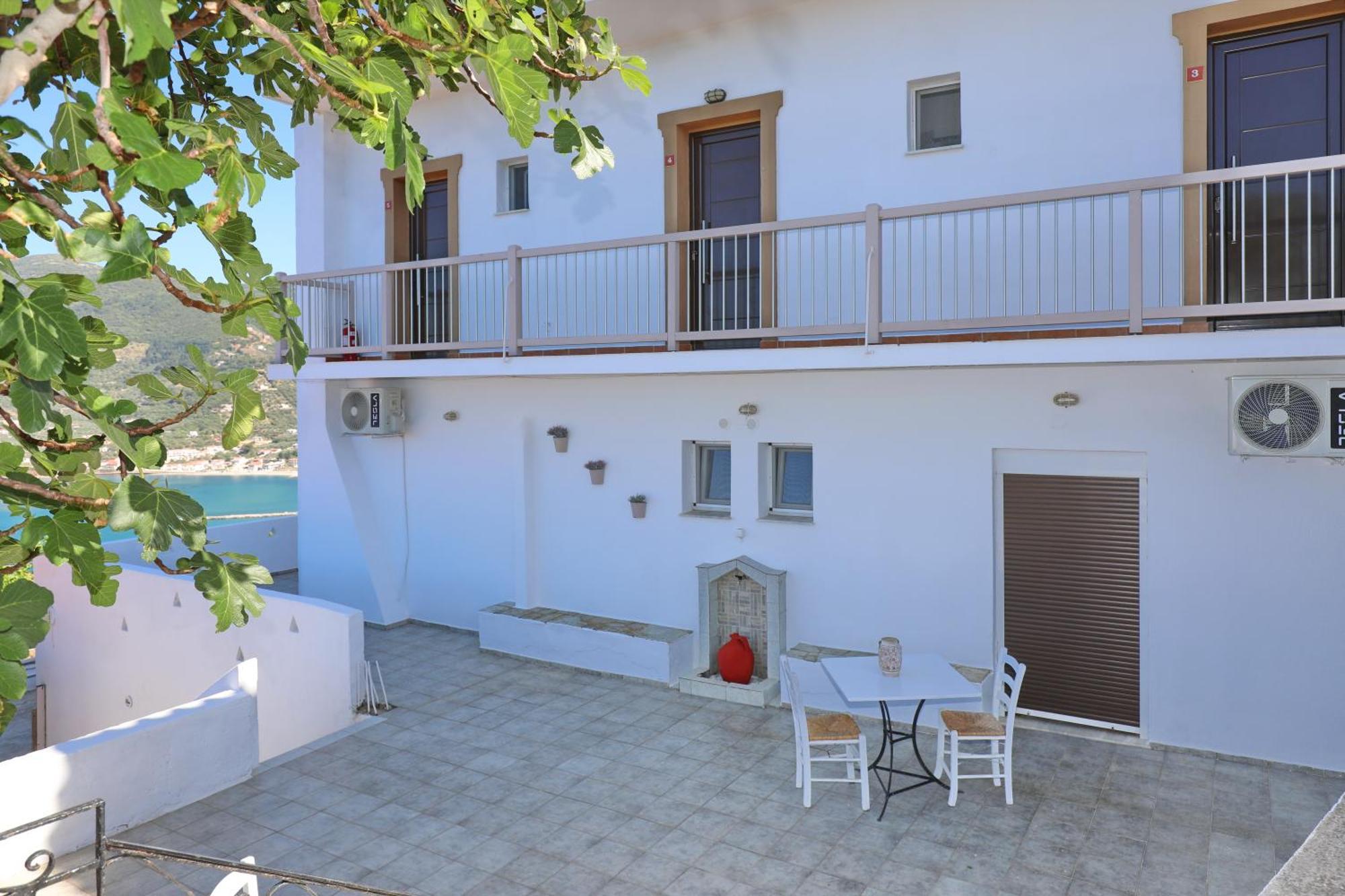 Tsoukalaria Studios Skopelos Town Exterior photo