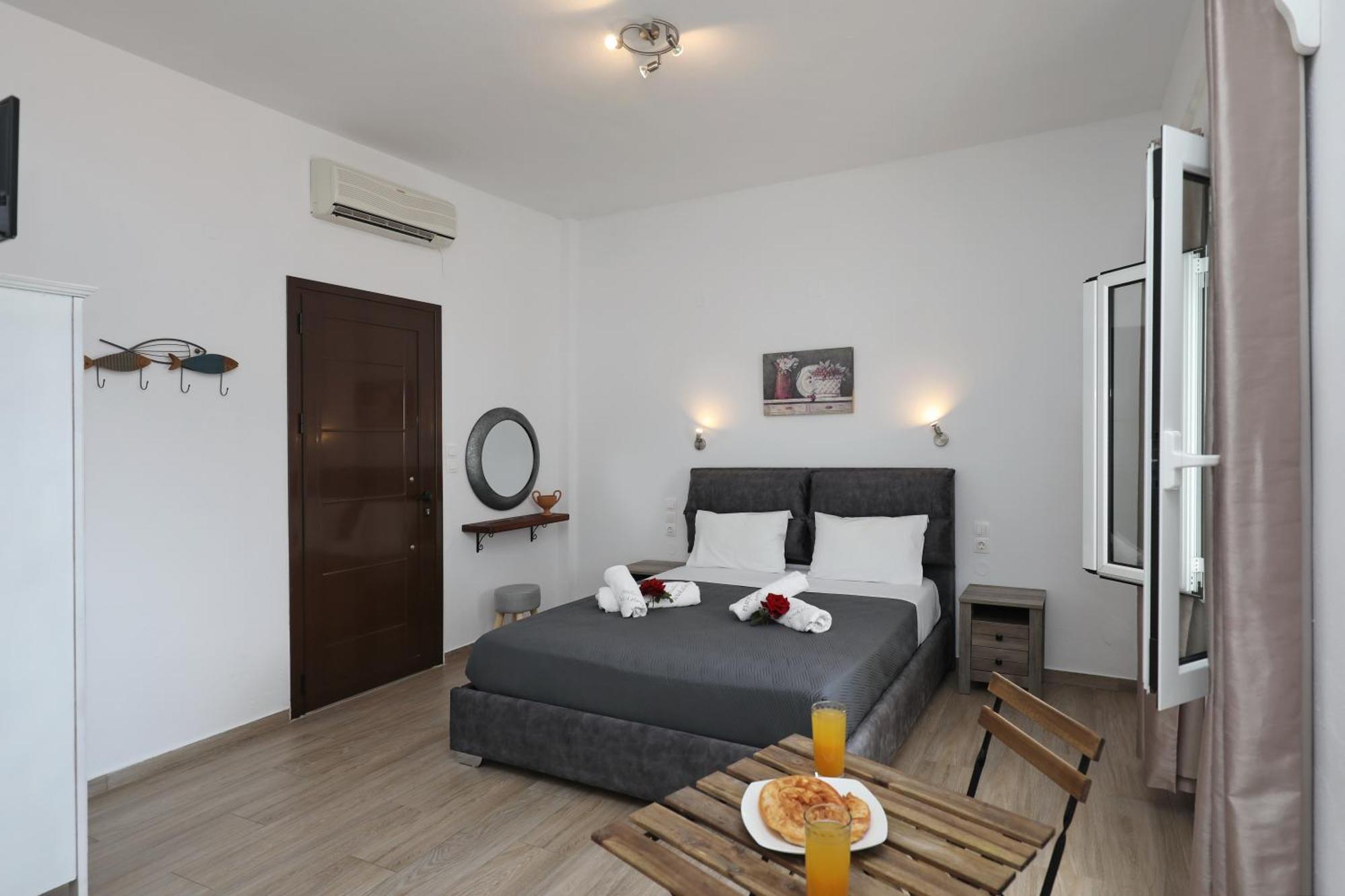 Tsoukalaria Studios Skopelos Town Exterior photo