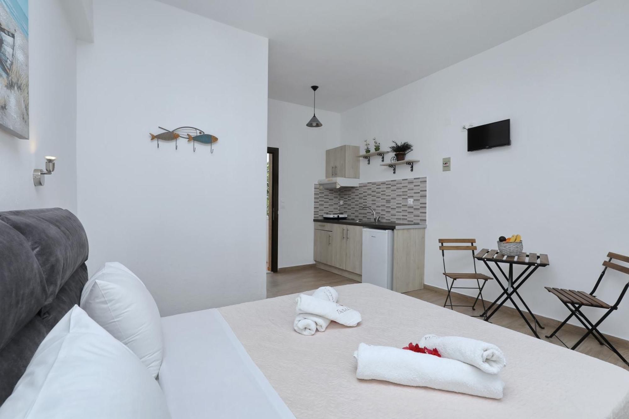 Tsoukalaria Studios Skopelos Town Exterior photo
