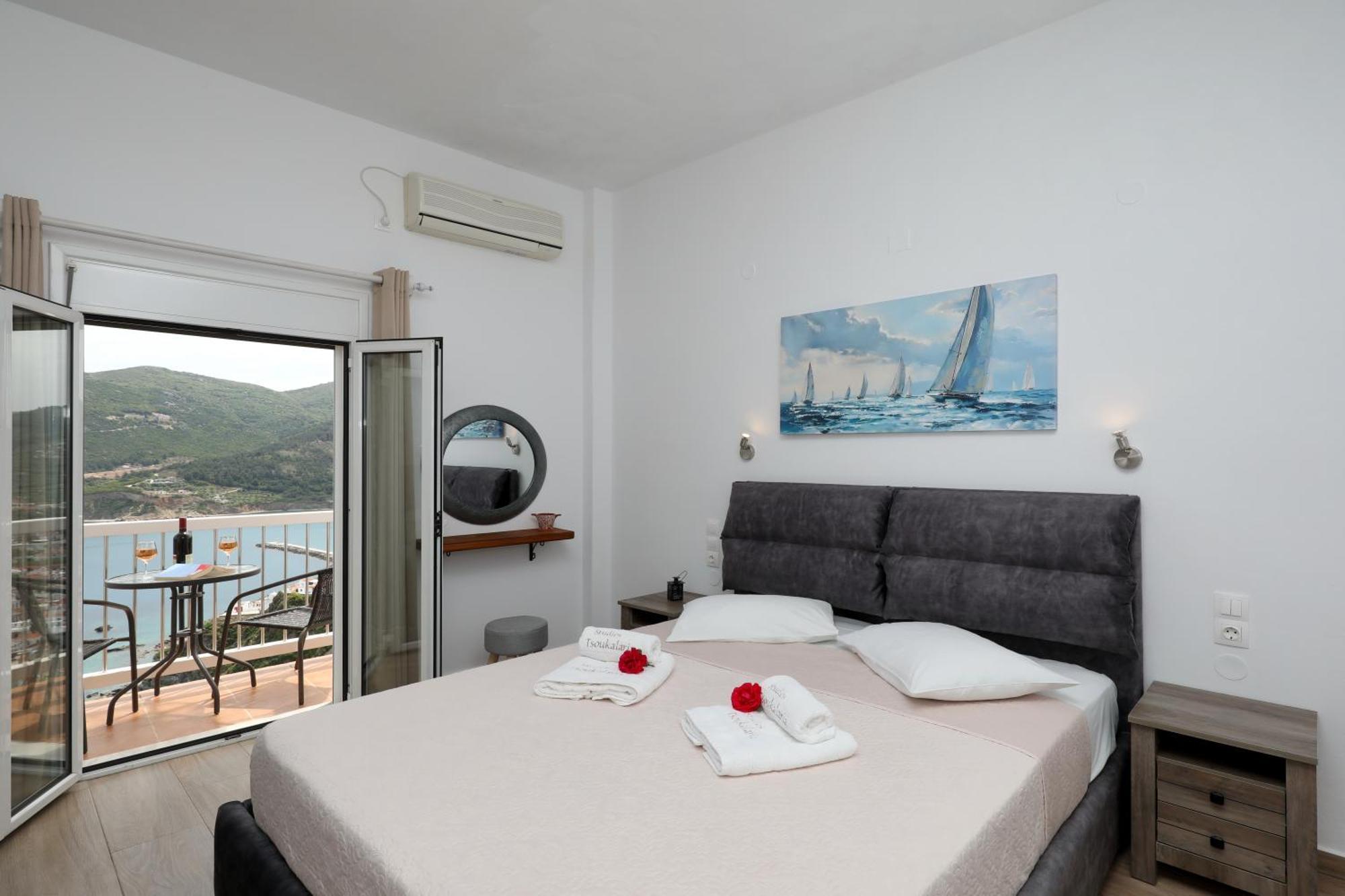 Tsoukalaria Studios Skopelos Town Exterior photo